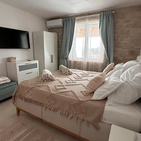 Villa Mm With Heated Pool, Sauna, Jacuzzi *