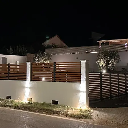 Mm With Heated Pool, Sauna, Jacuzzi Willa Stankovci (Zadar)