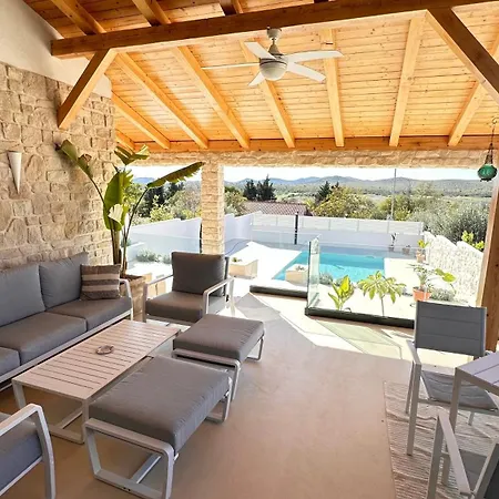 Villa Mm With Heated Pool, Sauna, Jacuzzi *
