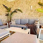 Mm With Heated Pool, Sauna, Jacuzzi