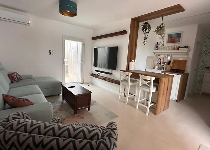 Mm With Heated Pool, Sauna, Jacuzzi