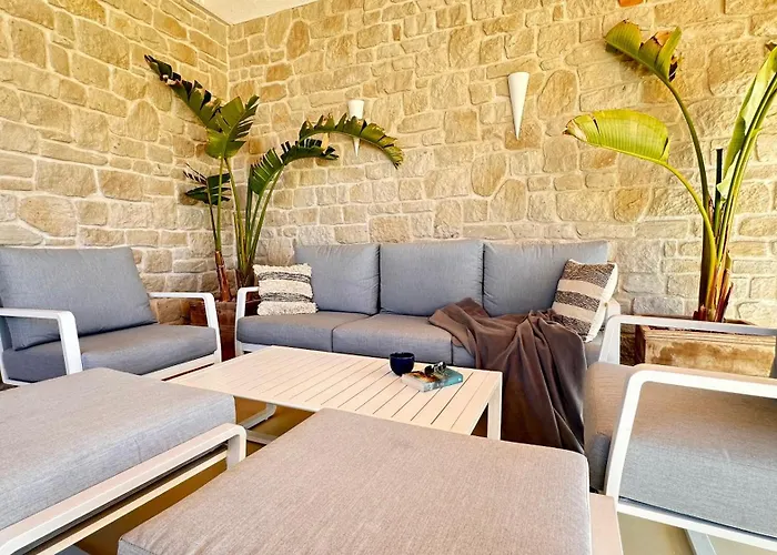 Mm With Heated Pool, Sauna, Jacuzzi