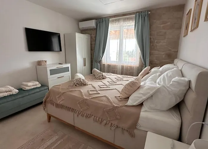 Villa Mm With Heated Pool, Sauna, Jacuzzi *