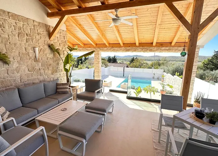 Villa Mm With Heated Pool, Sauna, Jacuzzi *